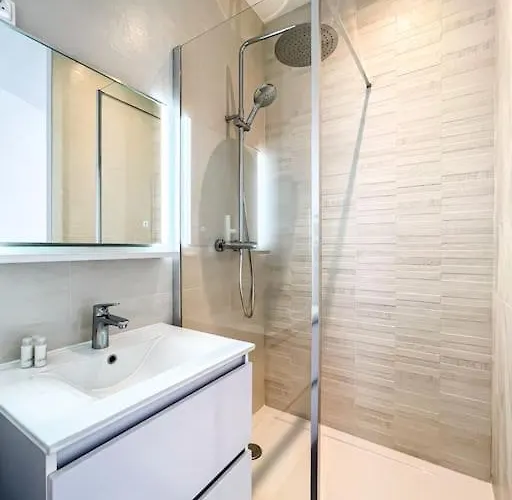 Hyper Centre De Grenoble, Esprit Industriel - Fibre